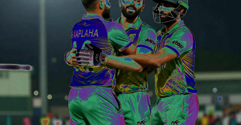 পুরনো বলের কারসাজি: আহমাদজাই কীভাবে বাংলাদেশের মিডল অর্ডার ভেঙে দিলেন পুরনো বলের কারসাজি: আহমাদজাই কীভাবে বাংলাদেশের মিডল অর্ডার ভেঙে দিলেন