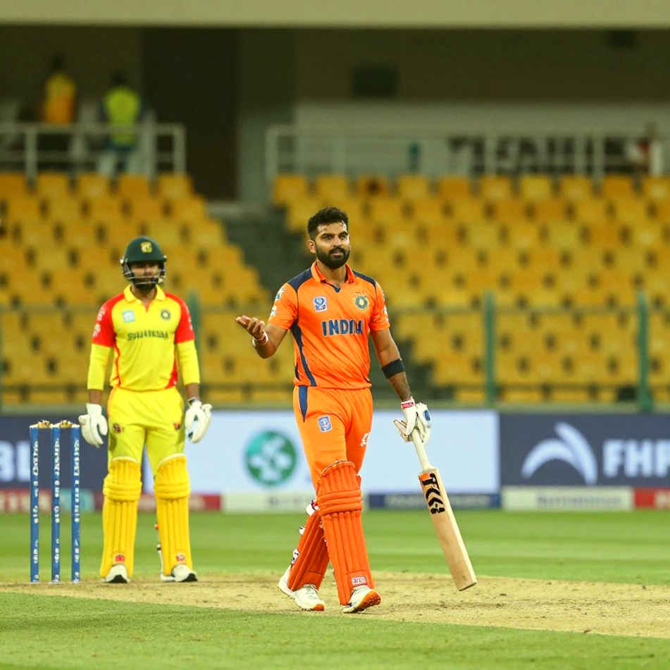 চারশোর ছায়ায় তেরো দল: টেস্টের সর্বোচ্চ ইনিংসের অসম খাতা