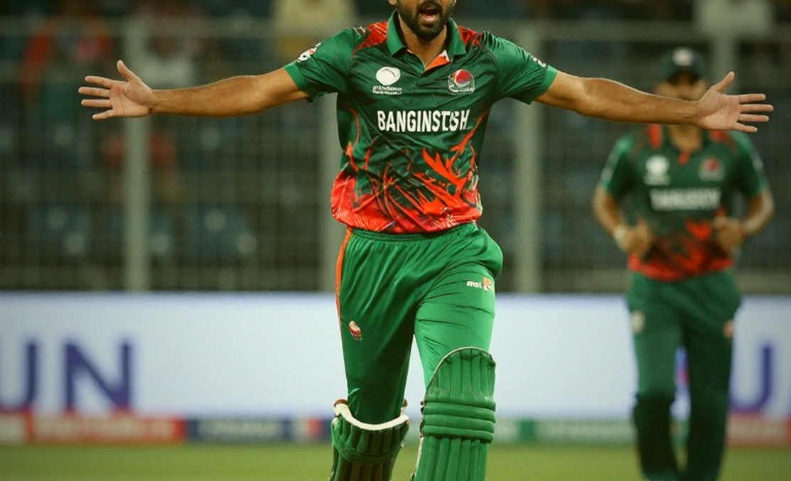 আবুধাবির শেষ সেশন: ২১৪ রানের অলীক অঙ্ক আর আতালের ২৭৭ বলের নীরবতা আবুধাবির শেষ সেশন: ২১৪ রানের অলীক অঙ্ক আর আতালের ২৭৭ বলের নীরবতা