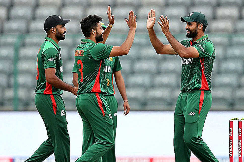 ডট বলের নীরবতা: বাংলাদেশের পাওয়ারপ্লে ডেটার ভেতরে যে ঘড়ি বাজছে ডট বলের নীরবতা: বাংলাদেশের পাওয়ারপ্লে ডেটার ভেতরে যে ঘড়ি বাজছে
