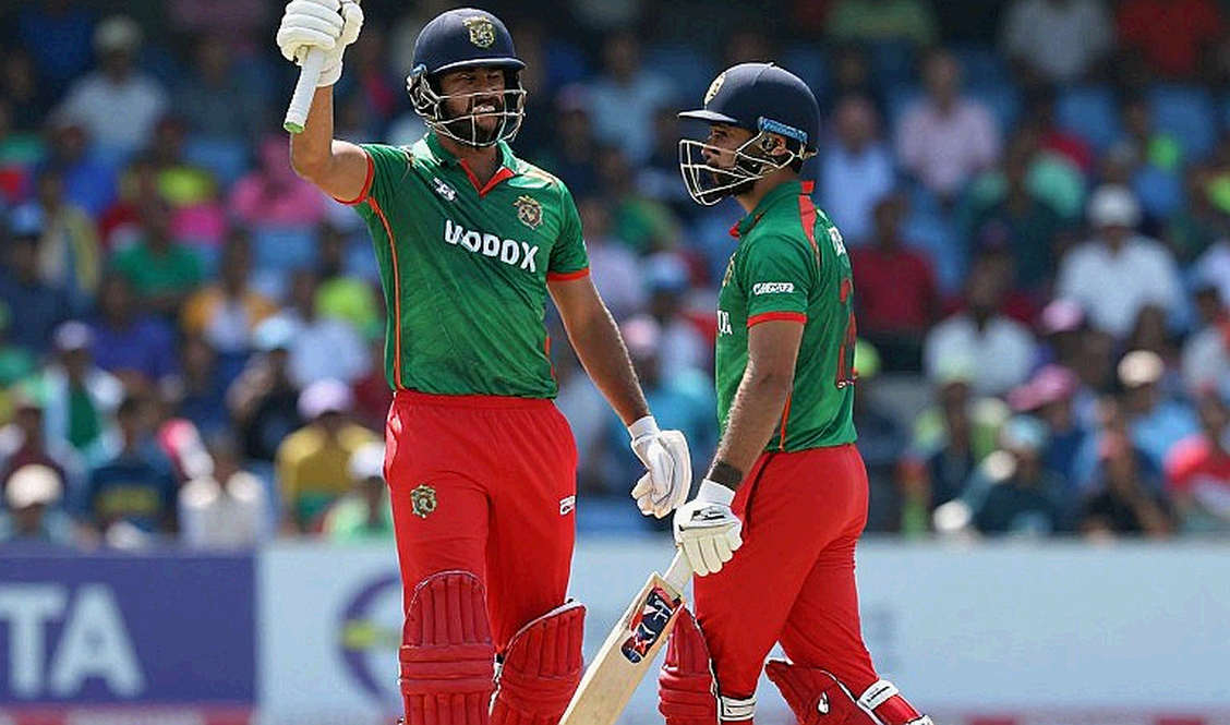 আবুধাবির 'নিরপেক্ষ' মাঠে বাংলাদেশের প্রথম টেস্ট: খাতা যেখানে নিরপেক্ষ বলে, মাঠ সেখানে অন্য কথা বলে আবুধাবির 'নিরপেক্ষ' মাঠে বাংলাদেশের প্রথম টেস্ট: খাতা যেখানে নিরপেক্ষ বলে, মাঠ সেখানে অন্য কথা বলে