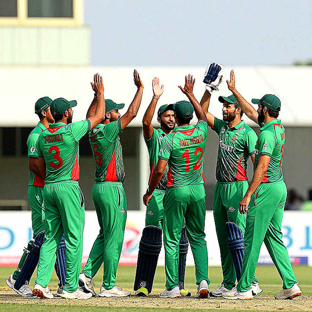 নিলামের ২৭ কোটি নাম কেনে, দল কেনে না নিলামের ২৭ কোটি নাম কেনে, দল কেনে না