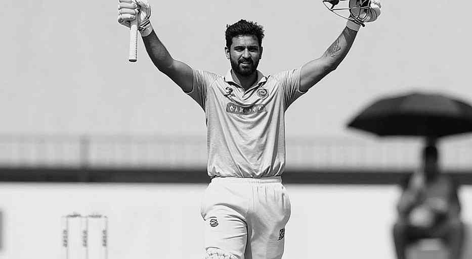 Before the Light Died at Durban: South Africa's Control, Australia's Relief Before the Light Died at Durban: South Africa's Control, Australia's Relief